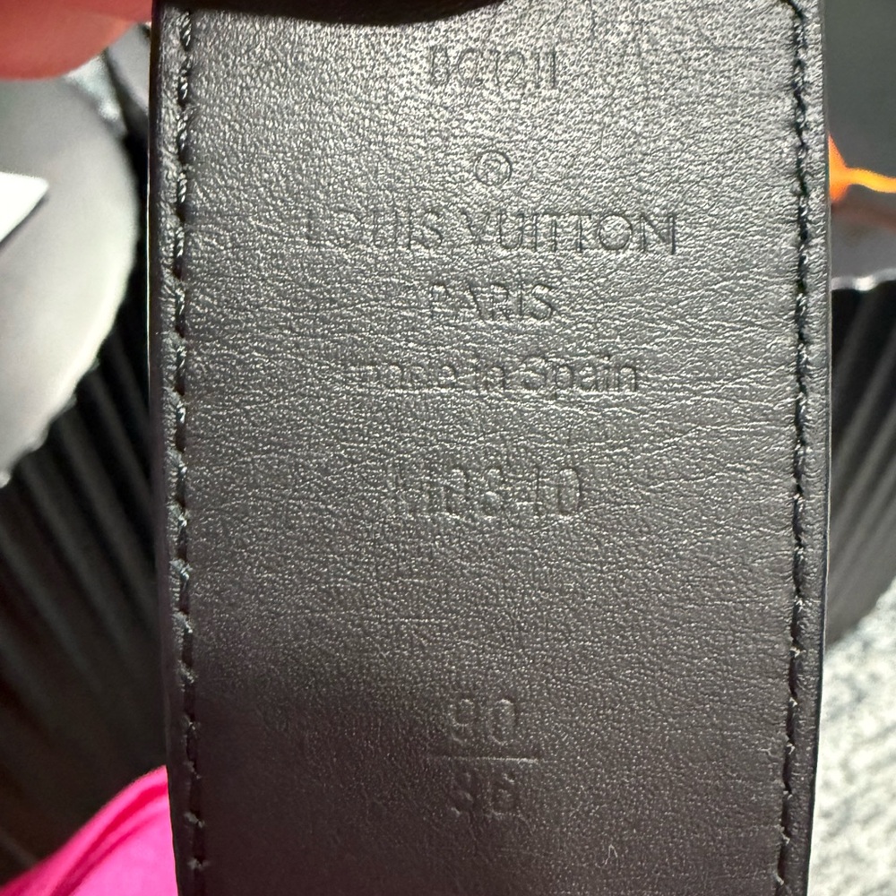 RARE Louis Vuitton Dark Checkered Belt with Silver Logo in pristine condition. - Picture 5 of 5